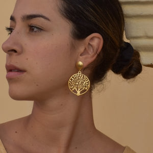 arete mujer dorado