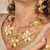 Set mujer dorado con perlas