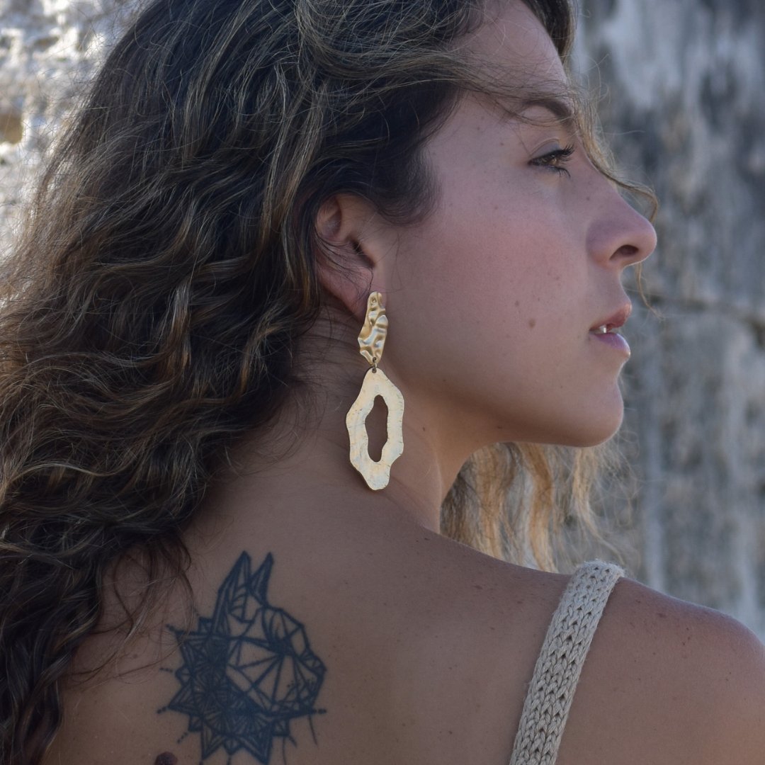 Arete mujer dorado